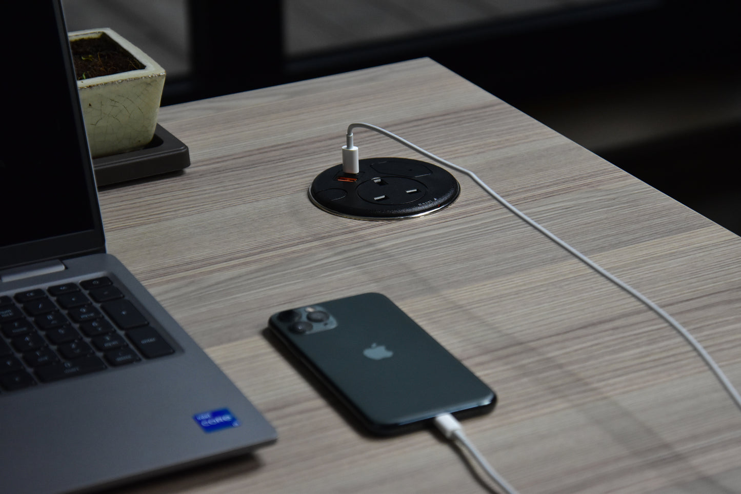 Punto - Powered Desk Grommet - Desktop Power